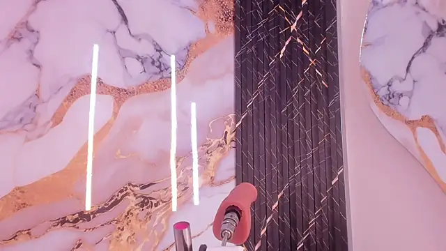 Alyson-a online show from April 1, 1:41 pm