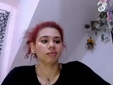Snapshot of diamonmeli chatting on March 19, 2:35 pm diamonmeli online show from March 19, 2:35 pm