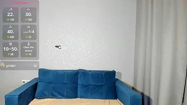 Miss you kiss online show from December 11, 12:55 pm