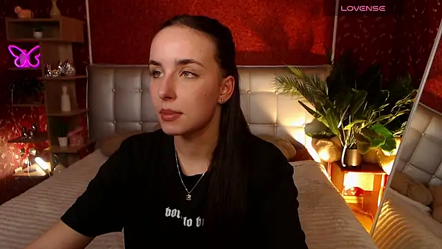 AuroraAksnesss online show from March 14, 5:35 pm