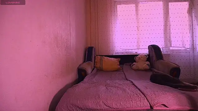 Snapshot of Chloe_strip chatting on September 15, 4:56 am Chloe strip online show from September 15, 4:56 am