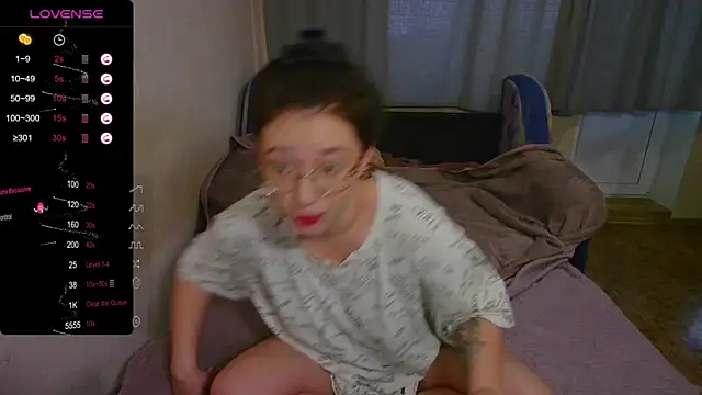 Snapshot of Chloe_strip chatting on October 3, 1:57 am Chloe strip online show from October 3, 1:57 am