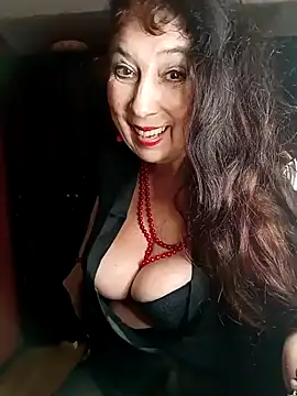 Snapshot of GypsyEsmeralda chatting on January 11, 8:21 pm GypsyEsmeralda online show from January 11, 8:21 pm