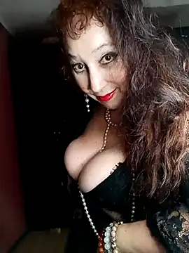 Snapshot of GypsyEsmeralda chatting on March 4, 2:10 pm GypsyEsmeralda online show from March 4, 2:10 pm