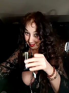 Snapshot of GypsyEsmeralda chatting on March 20, 5:25 pm GypsyEsmeralda online show from March 20, 5:25 pm