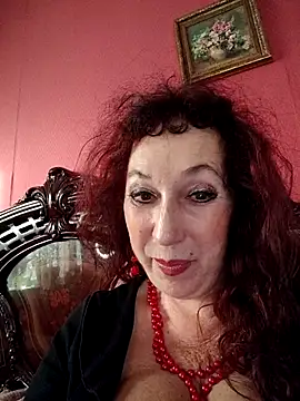 Snapshot of GypsyEsmeralda chatting on September 22, 5:20 am GypsyEsmeralda online show from September 22, 5:20 am