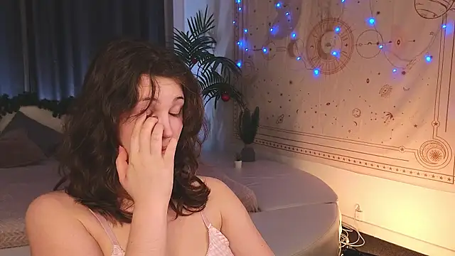 cherry lea online show from December 17, 6:42 pm