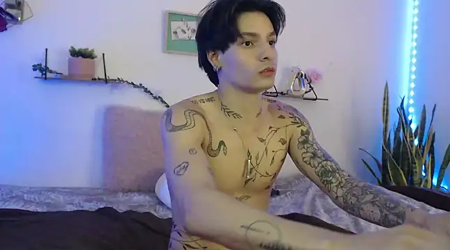 Snapshot of Apolo_Hidalgo01 chatting on January 13, 3:15 pm Apolo Hidalgo01 online show from January 13, 3:15 pm