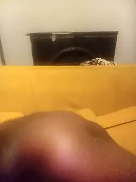 Snapshot of HotBootyBabe90 chatting on December 6, 1:18 am HotBootyBabe90 online show from December 6, 1:18 am