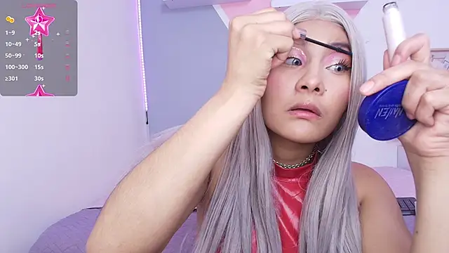 Missslunaa online show from March 17, 7:04 pm