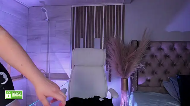 taiiga   online show from February 8, 5:40 am