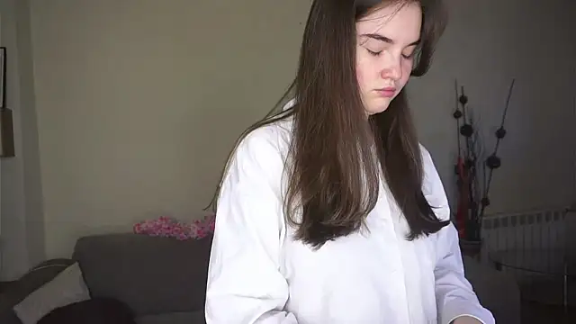 CathrynDail online show from March 31, 6:14 am