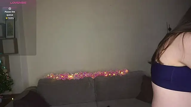 CathrynDail online show from April 11, 6:07 am