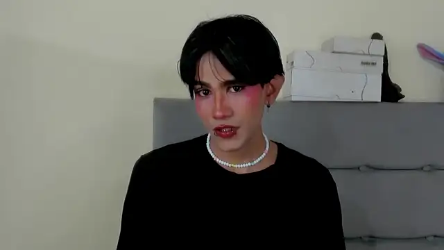 andrew uwu  online show from June 29, 10:43 pm