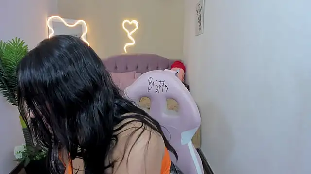 kendra tay online show from March 2, 3:24 am