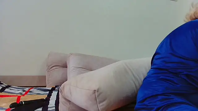 Snapshot of Brionia chatting on March 6, 6:41 am Brionia online show from March 6, 6:41 am