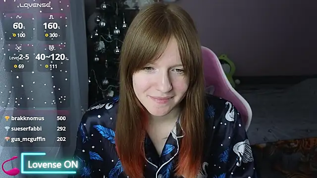 Snapshot of CassieJuice69 chatting on February 8, 8:53 pm CassieJuice69 online show from February 8, 8:53 pm