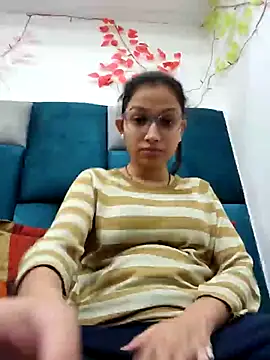 Snapshot of Aleena_Rai chatting on February 20, 6:13 pm Aleena Rai online show from February 20, 6:13 pm