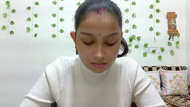 Snapshot of Aleena_Rai chatting on November 6, 7:37 pm Aleena Rai online show from November 6, 7:37 pm