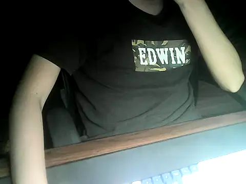Snapshot of Ryan67533 chatting on April 30, 7:04 am Ryan67533 online show from April 30, 7:04 am