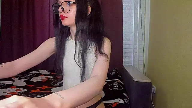 Hi Kitti online show from March 19, 9:17 am