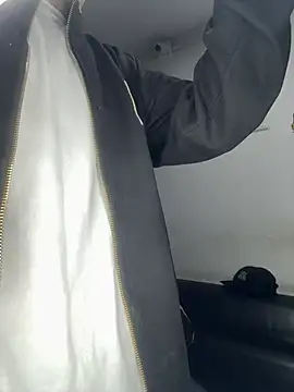 Snapshot of Daddyrich_632 chatting on February 11, 7:57 am Daddyrich 632 online show from February 11, 7:57 am