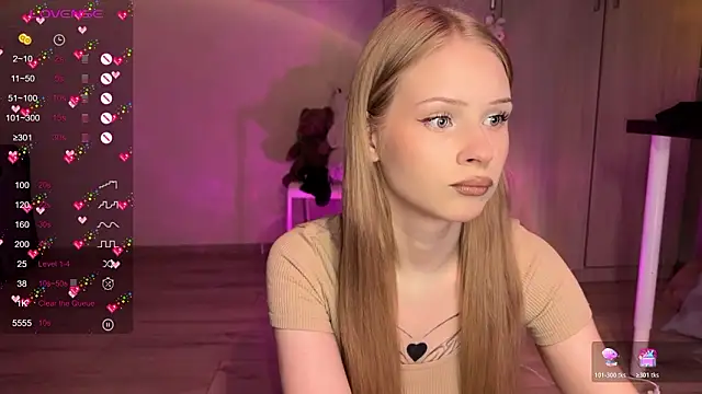 lisa barbie online show from February 6, 7:39 pm