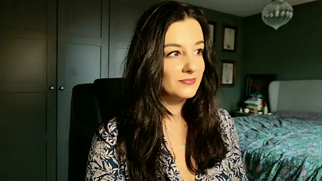 flatwhite0 online show from February 13, 9:27 am