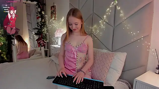 Snapshot of Jessie_Roy chatting on December 23, 9:08 pm Jessie Roy online show from December 23, 9:08 pm