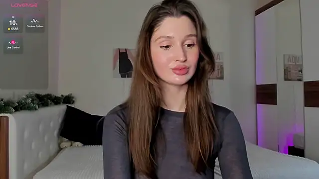 Snapshot of tender_babyy chatting on January 10, 2:13 pm tender babyy online show from January 10, 2:13 pm