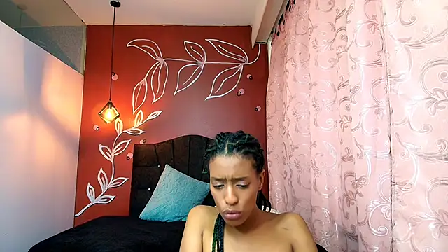 Zia Green online show from December 21, 3:31 pm