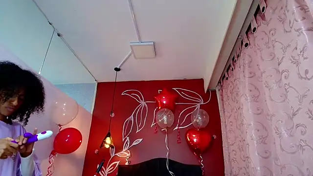 Zia Green online show from February 19, 6:32 pm