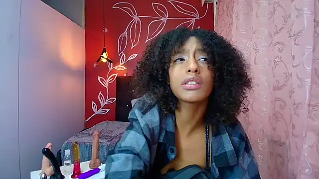 Zia Green online show from February 26, 3:19 pm