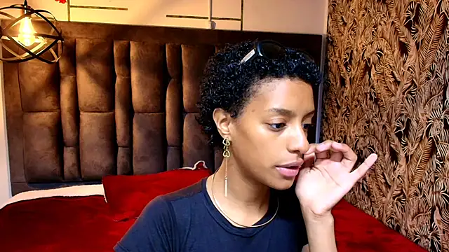 Snapshot of Zia_Green chatting on May 7, 12:21 pm Zia Green online show from May 7, 12:21 pm