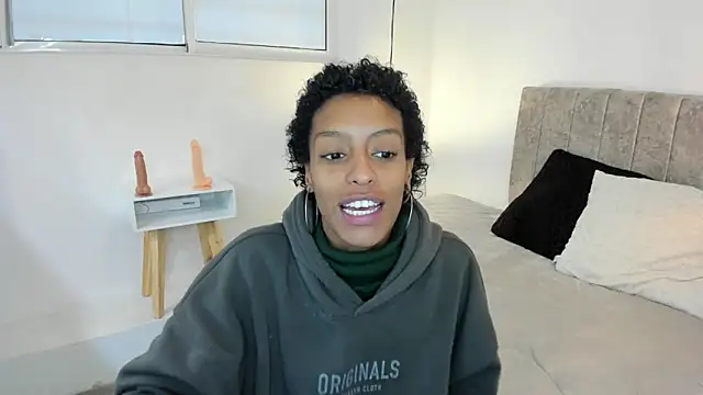 Snapshot of Zia_Green chatting on June 9, 12:28 pm Zia Green online show from June 9, 12:28 pm