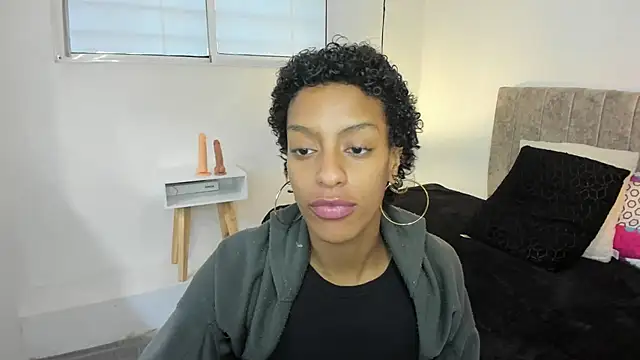 Snapshot of Zia_Green chatting on June 11, 12:47 pm Zia Green online show from June 11, 12:47 pm