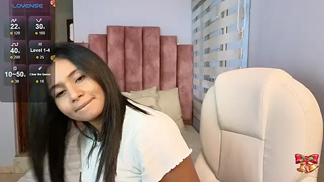 Snapshot of lou_rosse_ chatting on December 17, 9:16 pm lou rosse  online show from December 17, 9:16 pm