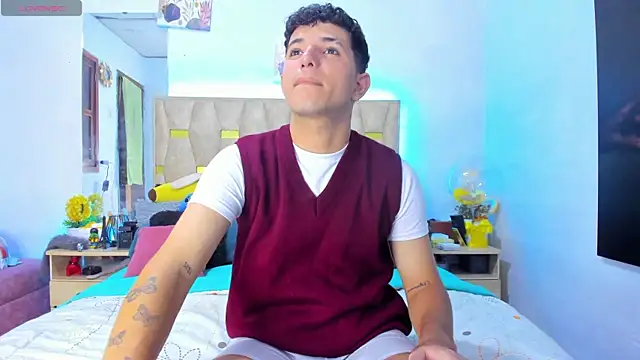 patrick sanzz online show from April 18, 10:43 pm