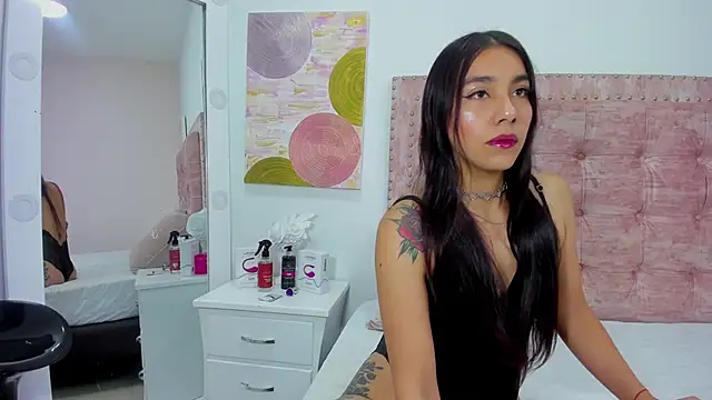 Snapshot of HayleyMarshall_ chatting on February 27, 12:02 pm HayleyMarshall online show from February 27, 12:02 pm