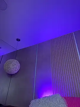 pamela west online show from December 14, 7:40 pm