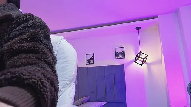 Amy Kiitty  online show from April 18, 1:15 pm