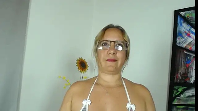 Iivana 19 online show from February 17, 10:36 pm