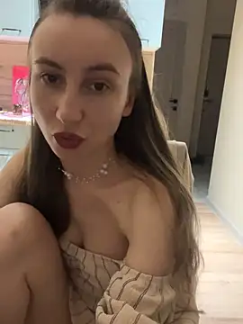 viviandaimond1 online show from March 11, 5:57 pm