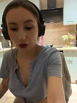 viviandaimond1 online show from March 15, 5:37 pm