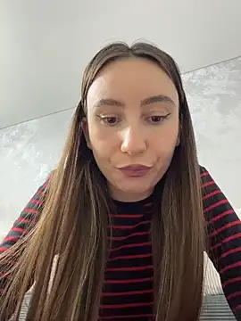 viviandaimond1 online show from December 3, 9:02 pm