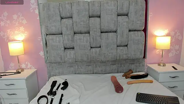 KarinaSimonz online show from March 6, 8:05 pm