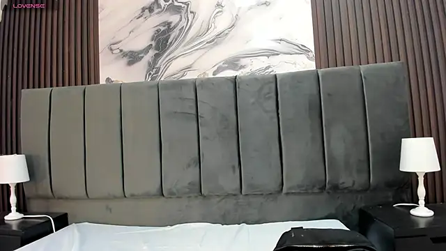 Snapshot of KarinaSimonz chatting on April 18, 7:58 pm KarinaSimonz online show from April 18, 7:58 pm
