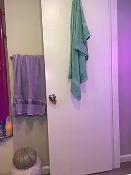 GoldieBakeman online show from September 22, 4:31 pm