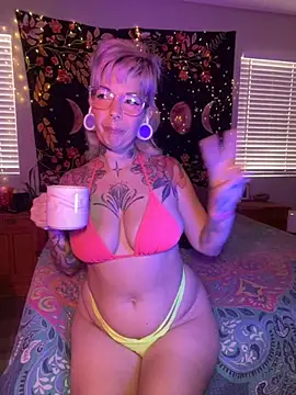 GoldieBakeman online show from October 8, 8:17 pm