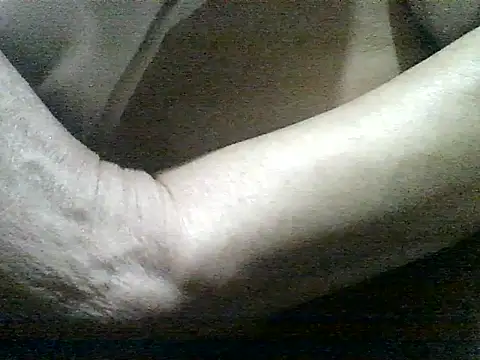 Snapshot of straichathot_08 chatting on March 1, 1:51 am straichathot 08 online show from March 1, 1:51 am